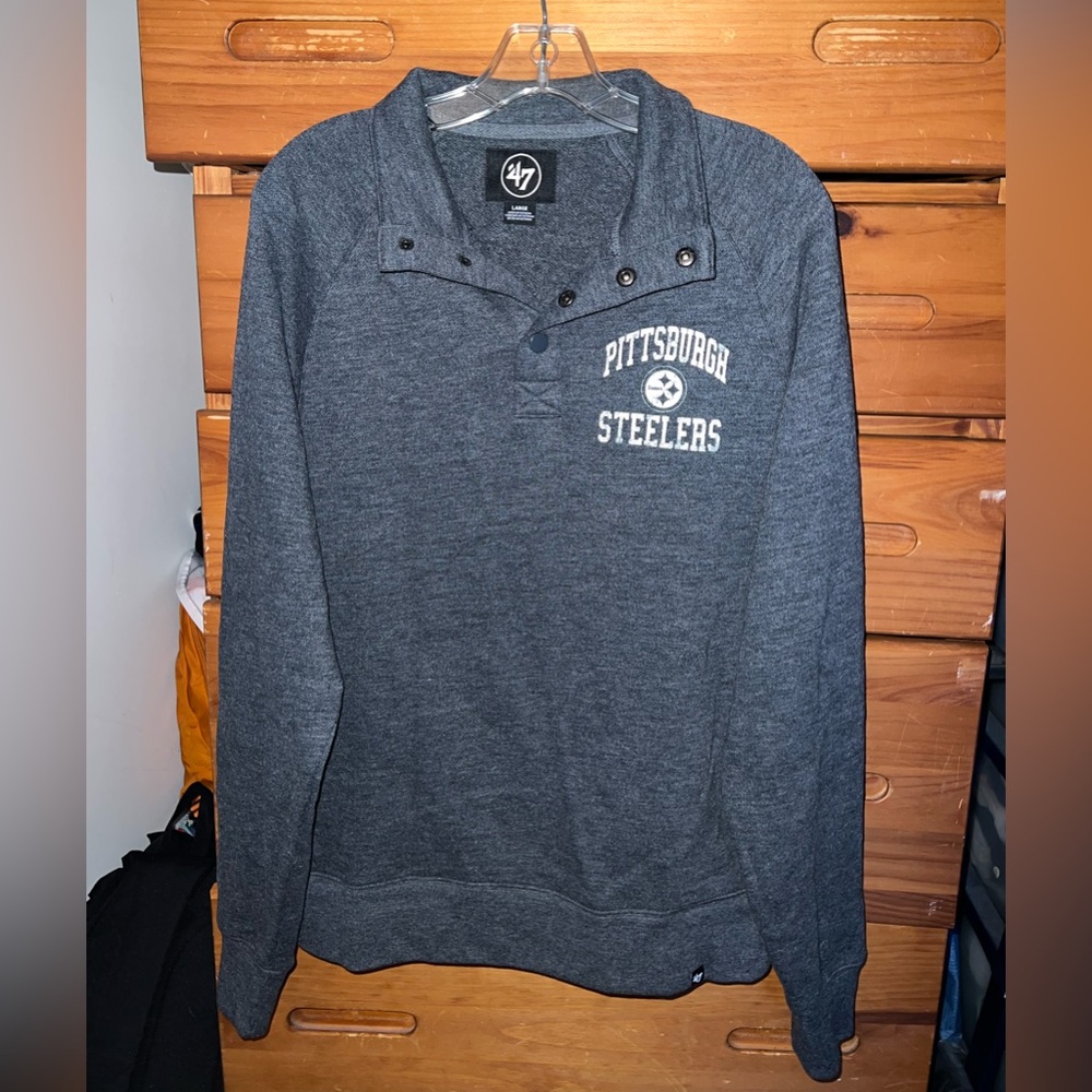 47 Dark Gray Pittsburgh Steelers Button Up Crewneck LARGE